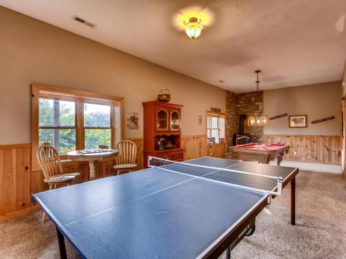 Timberwolf - Sevierville Cabin - image 6