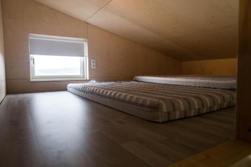 Einishus Cottages - image 14