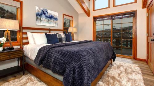Main Street Lookout Townhouse - image 8