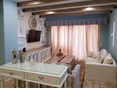 Limani Luxury Apartment Beachfront 1 - image 5