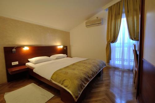 Hotel Djuric - image 2