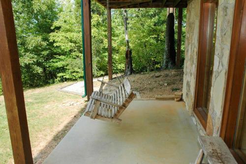 Majestic Oaks Home - image 8
