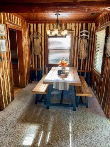 Larch Cabin - image 4