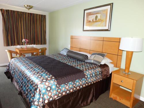 Colony Motel in Brookfield, USA