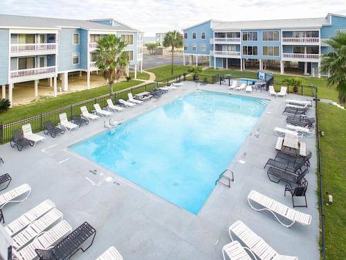 1872 W Beach Blvd Condo Unit F203 - image 4