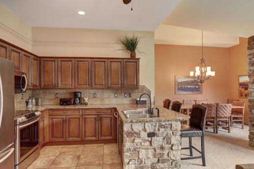 8912 The Springs Condo - image 8