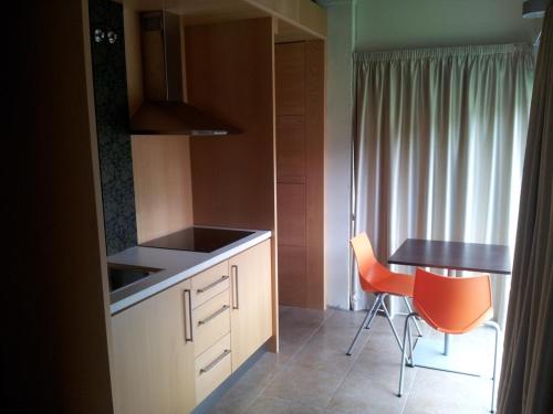 Konyha, PR Albeitaria in Teo