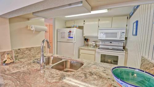 111 Condo - main image