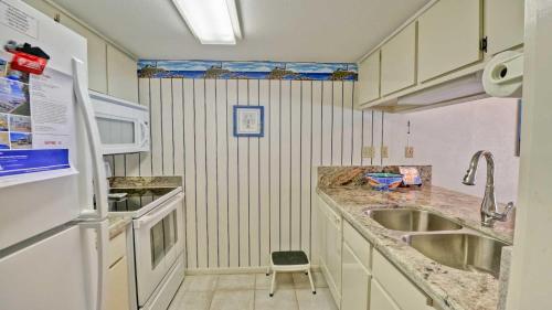 111 Condo - image 2