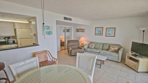 123 Condo - image 10