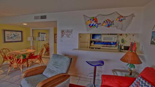 115 Condo - image 2