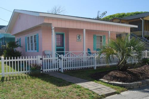 Mermaid Manor Cottage - image 6