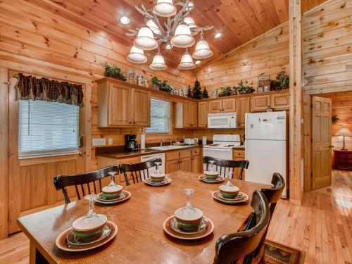 Tall Timbers Cabin - image 5