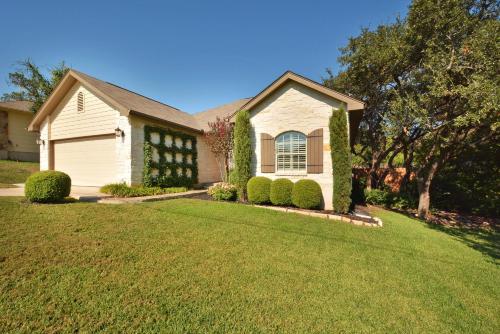 Cottage at Lake Austin - image 7
