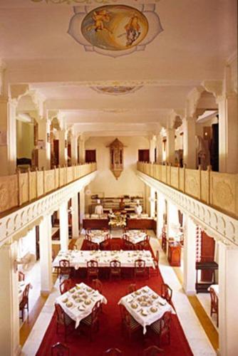 Fateh Bagh Hotel