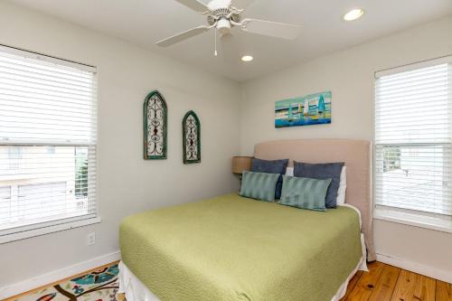Vibrant House- Village Walk - image 3