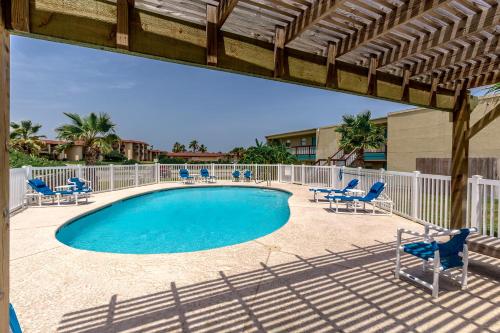 Port Aransas Condo 810 - image 9