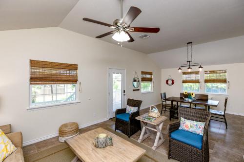 Above And Beyond In Port Aransas Home - image 4