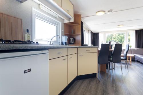 廚房, EuroParcs Noordwijkse Duinen in 蘭傑維爾德住宅