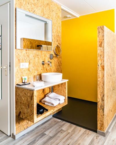 Boutique Hotel Charley's - image 14