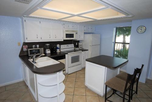 Saida III Condo Unit #3306 - image 5