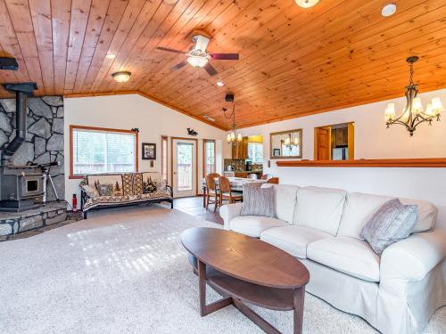 14029 Northwoods Blvd Home - image 3