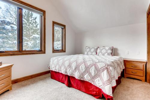 2319 Chamonix Ln Home - image 4