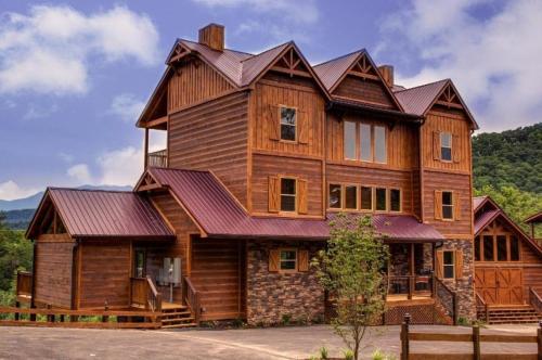 Rocky Top Lodge Home - main image
