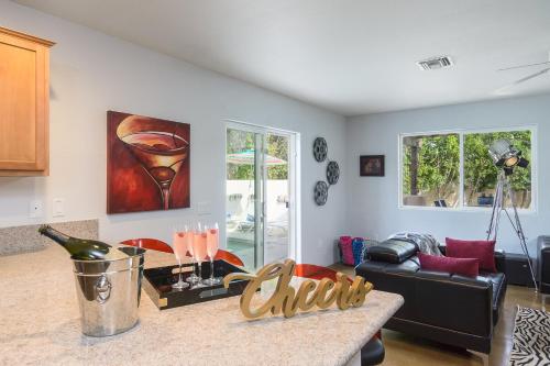 Palm Springs Home Close to Downtown - image 6