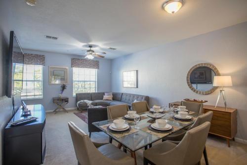 Dolce Villa Townhome - image 8