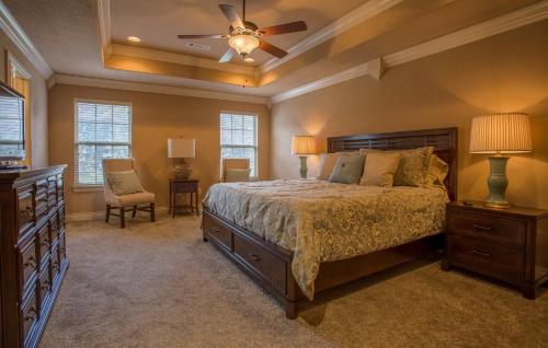 Branson Bluffs Retreat Home - image 6