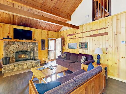 880 Edgemoor Rd Cabin - image 7