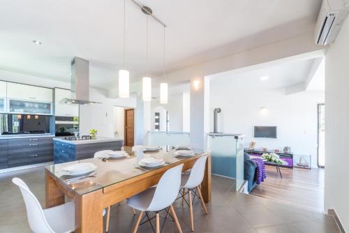 Facilities, Villa Maslina with private pool on quiet location - by TA Leut Agency in Ninski Stanovi