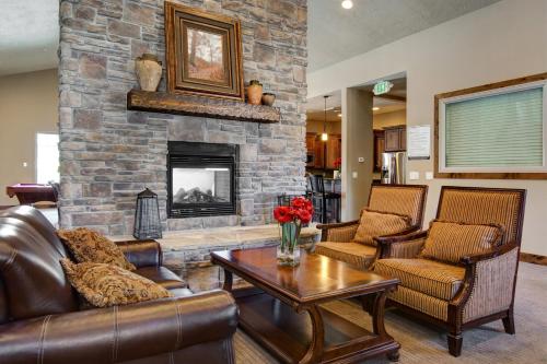 13285 Alexis Drive Townhouse - image 8