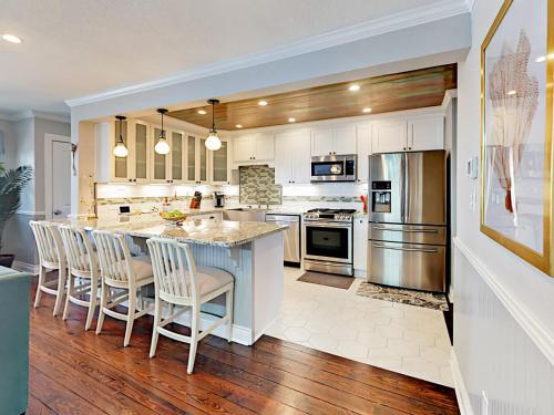 2611 Avenue Q Home - image 7