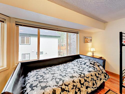 1154 Lone Indian Trail Home - image 4