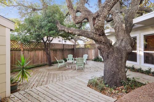 Driftwood Chic In Rockport Home - image 5