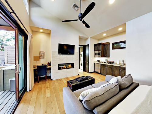 The Reserve At Lake Travis Cabin 5 In Tx