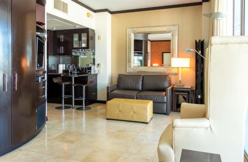 Penthouse De Soleil South Beach - on Ocean Drive Miami Beach in Miami Beach, USA