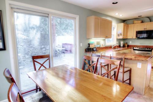 1717 Geneva Drive W Townhouse in Vail, USA