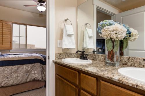 3BR Condo at Bear Hollow Village - image 9