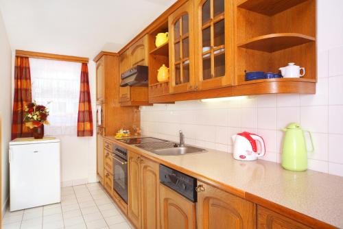 Kitchen, Pension Villa Stella in Spindleruv Mlyn