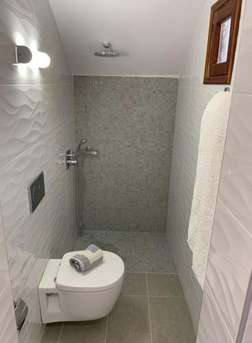 Philoxenia Hotel & Studios – Perissa, UT