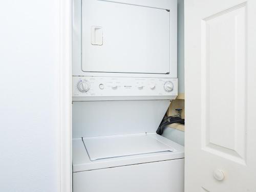 969 West Beach Blvd Condo Unit 1203 - image 3