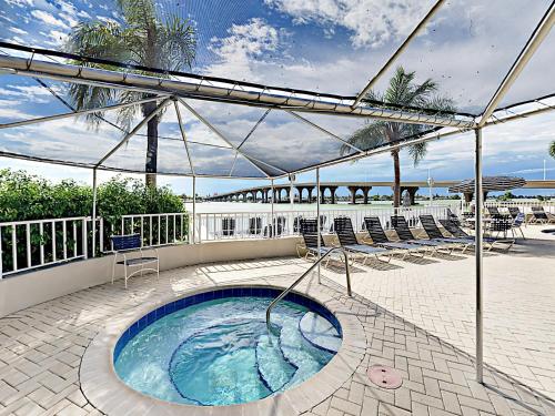 5801 Bahia Del Mar Cir Condo Unit 114 - image 2