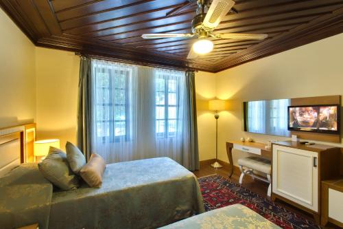 1 double bed, 1 sofa bed
