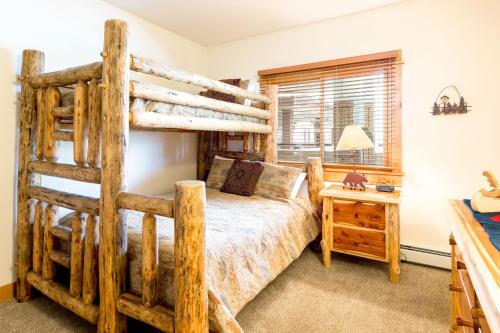 2740 Eagle Ridge Drive Condo - image 4