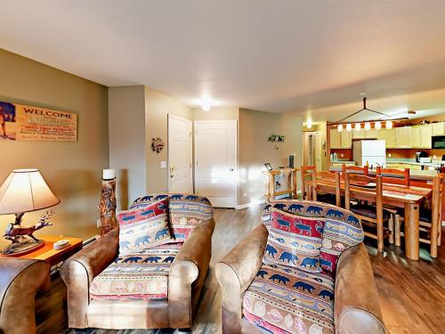 1395 Morgan Ct Condo Unit 702 - image 5