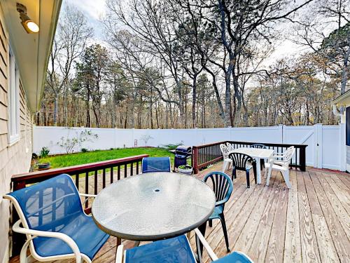 312 Carriage Lane Home - image 3
