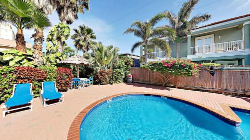 121E Venus Lane Condo - image 4
